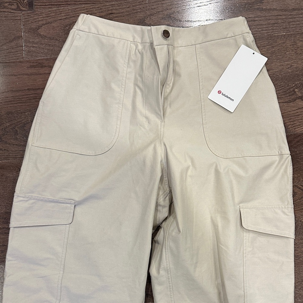 lululemon athletica womens Cream Cargo Pants